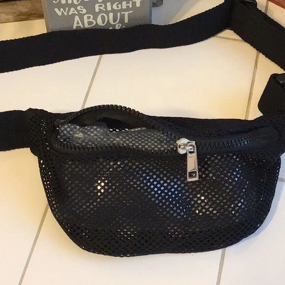 ‘Forever 21’ Black Mesh Fannypack/Sling Bag (#4) - Picture 3 of 5